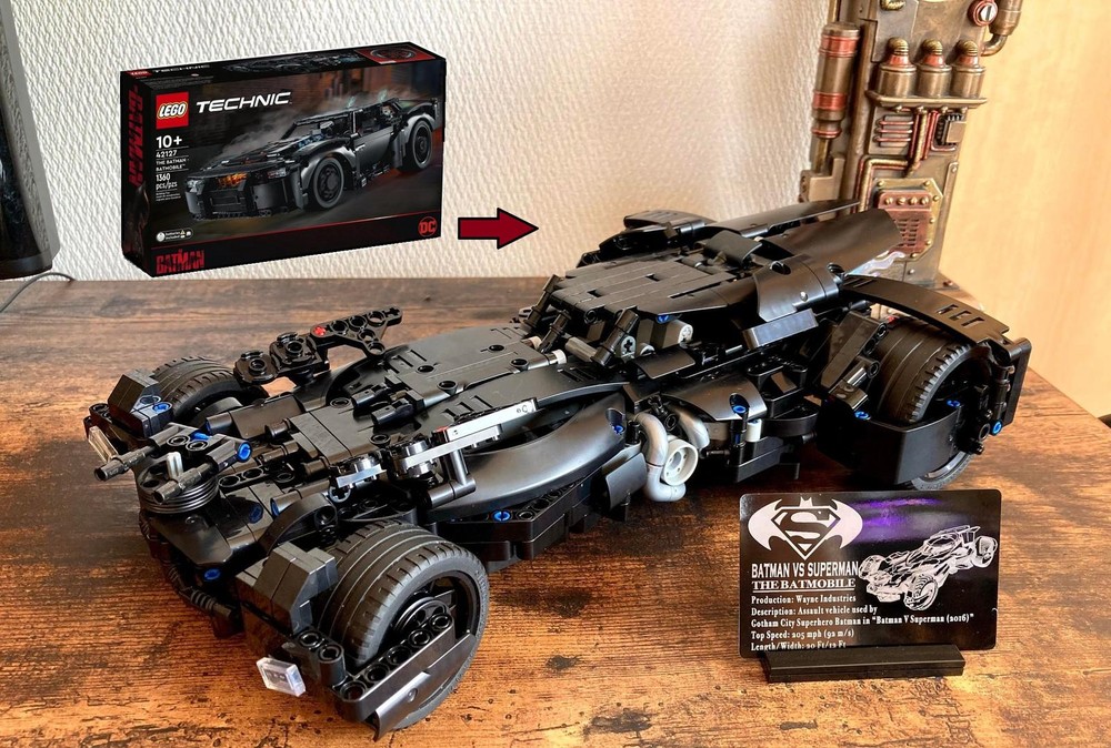 Lego Technic BvS Batmobile