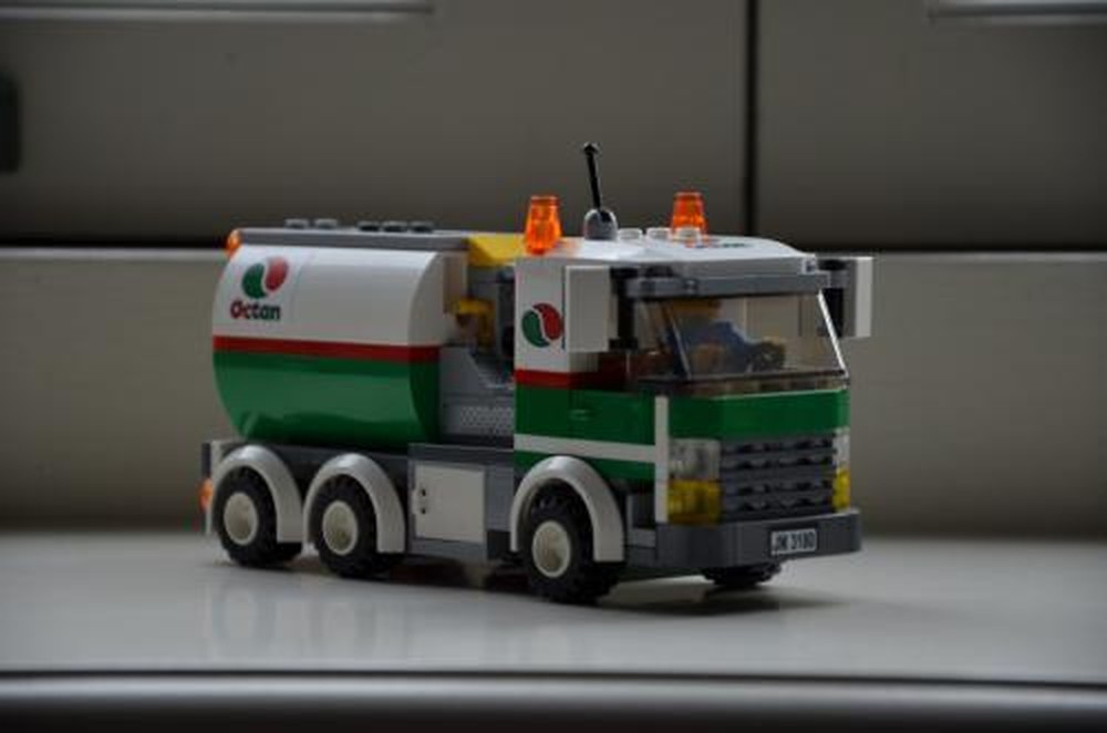 Lego 3180-2 6-Axle Tanker