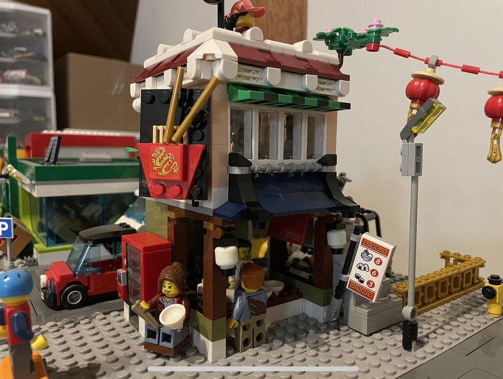 Lego Downtown Noodle Shop