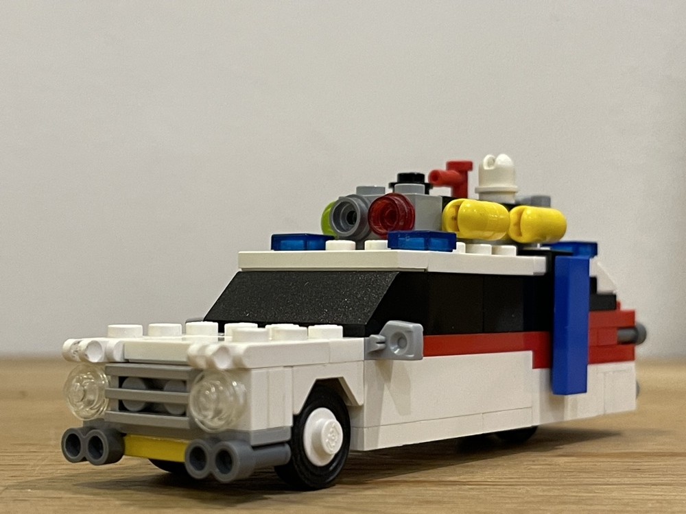 Lego ecto 1 mini-scale