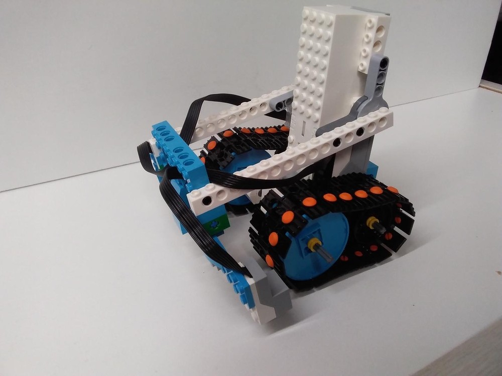 Lego Follow The Line - Boost Robot
