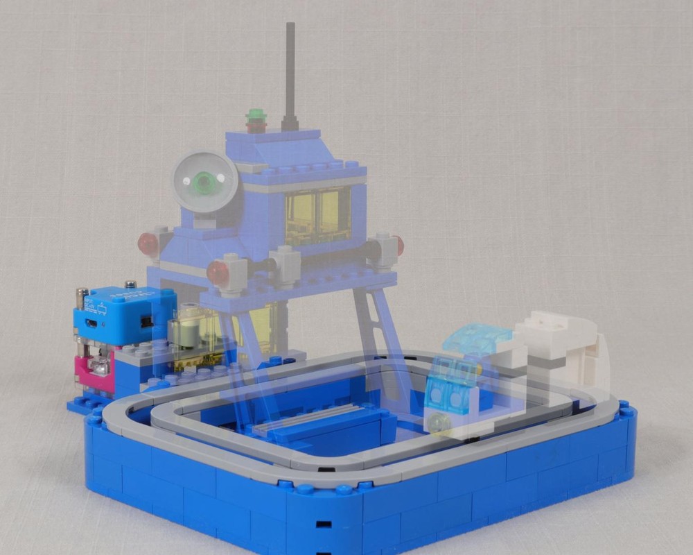 Lego Motorized Micro Command Center Base