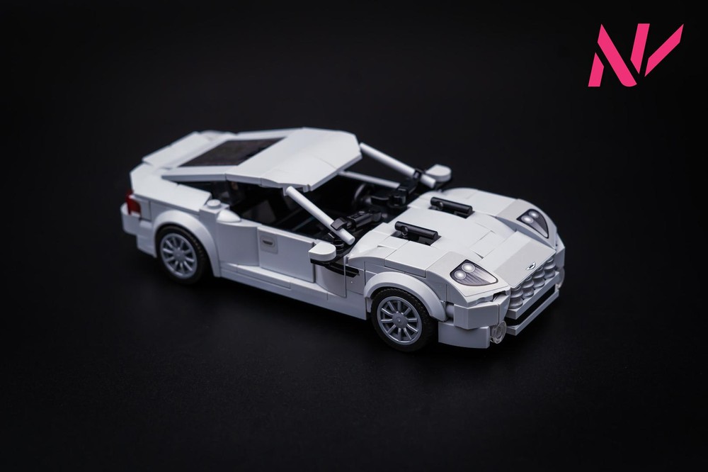 Lego Aston Martin V12 Vanquish