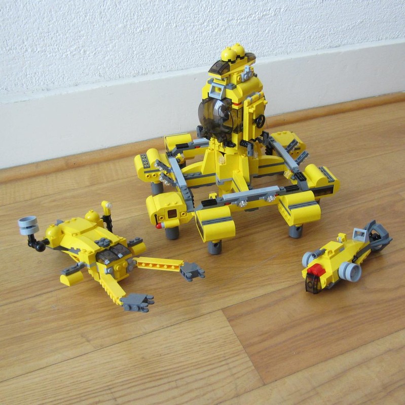 Lego 4888 Grand Aquarian Station