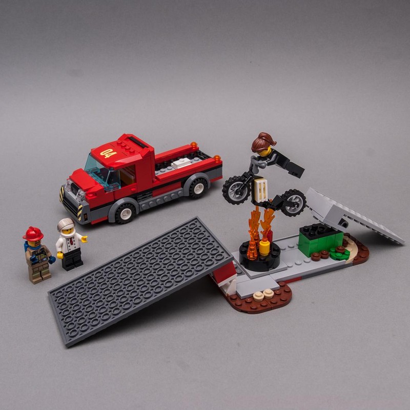 Lego 60214 Stuntbike Transporter