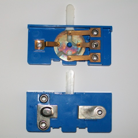 Lego Electric 4.5V Battery Box 6 x 11 x 3 1/3 Type III, Switch / Blue