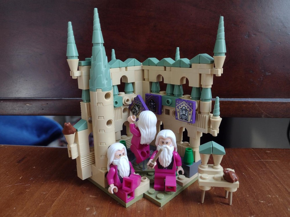 Lego Dumbledore Minifig(s) Habitat — 3×30435