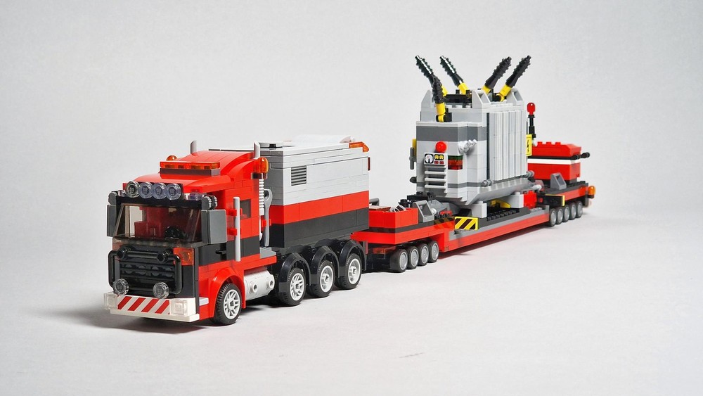 Lego Heavy transport with transformer