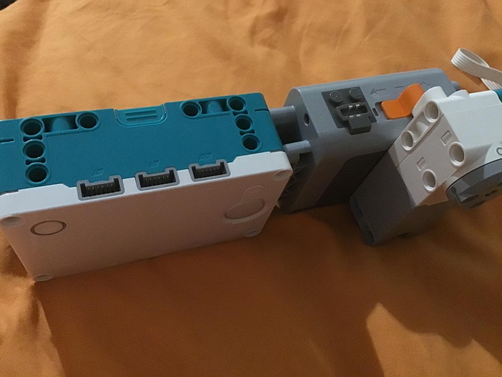 Lego Power functions battery box control with MINDSTORMS 51515