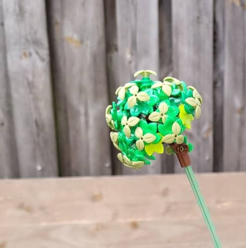 Lego boxwood on stem