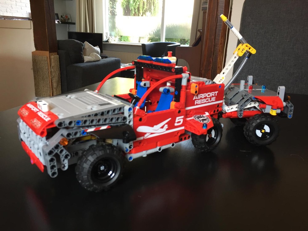 Lego Technic Airport Rescue C-model