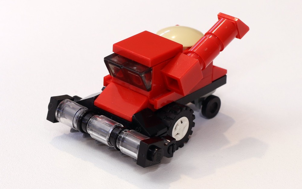 Lego Micro Combine Harvester