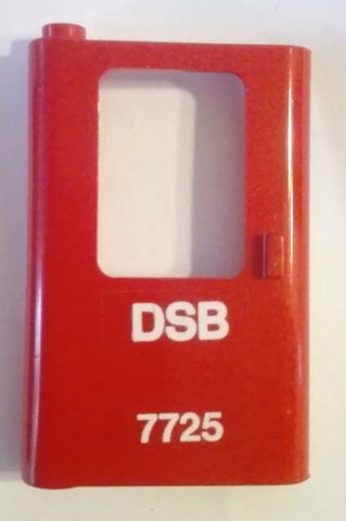 Lego Door 1 x 4 x 5 Train Left, Thin Support at Bottom with White 'DSB 7725' Pattern (Sticker) - Set 7725 / Red