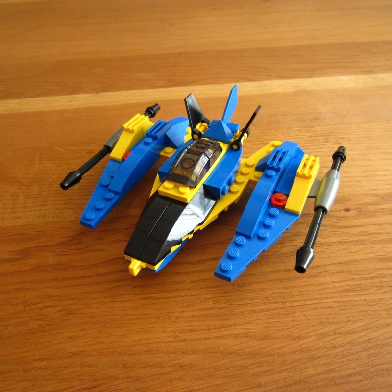 Lego 4882 Epsilon cruiser