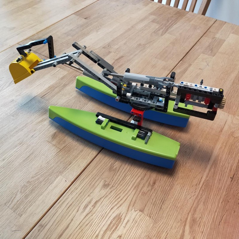 Lego Boat Crane with Gearbox