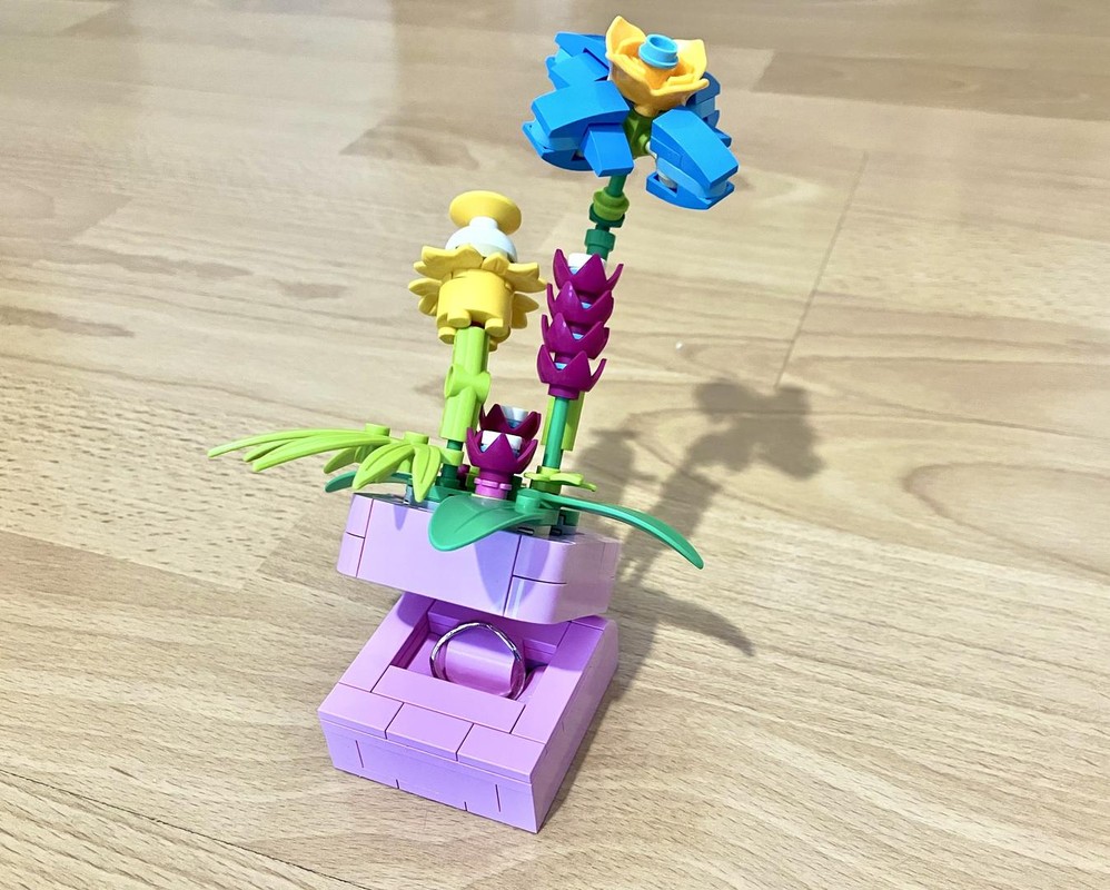 Lego Hidden ring box in flowerpot