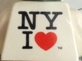 Lego Torso SW Shirt with 'NY I' Red Heart Pattern (Yoda) / White