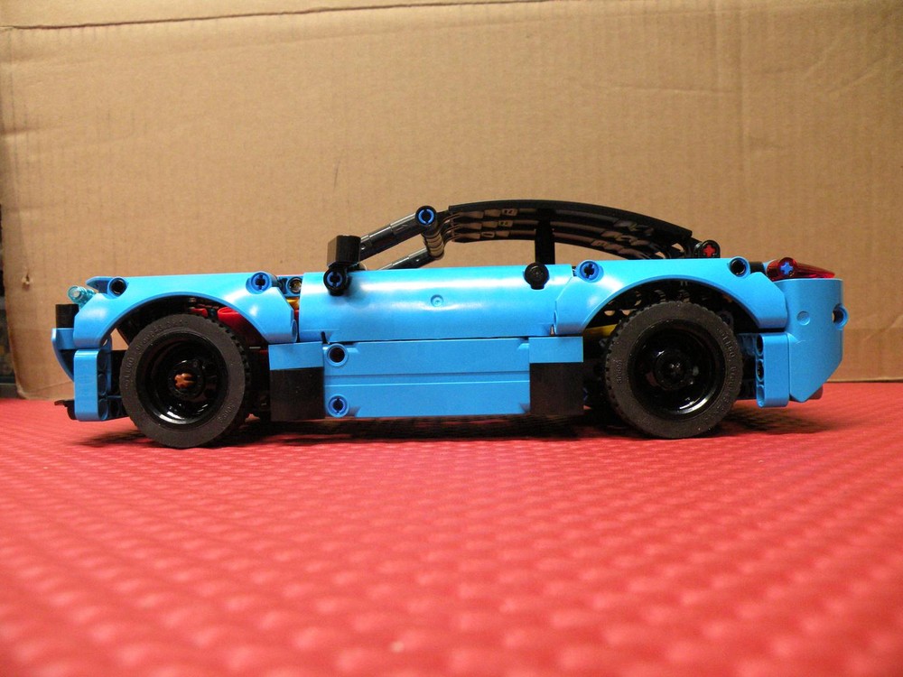 Lego 42098 Blue Car with rear end lowered