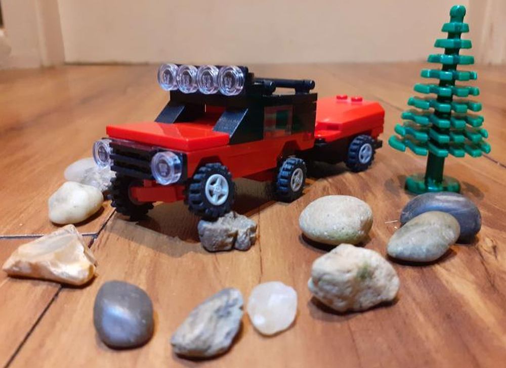 Lego Land rover defender 110 and trailer