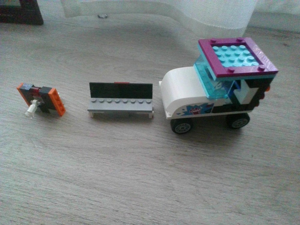 Lego 60384 Car with bench and refueling device