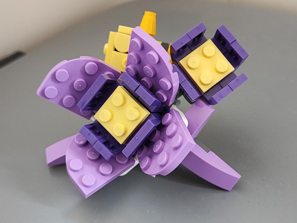 Lego Purple Flower - 31125-1 Alternate Build