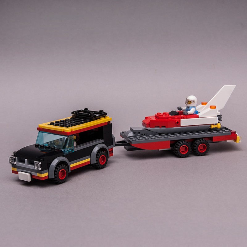 Lego 60183 Speedboat Transport