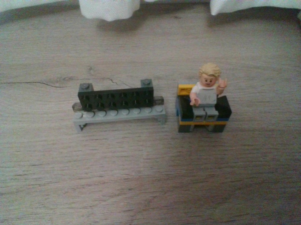 Lego 76917 Sofa and television
