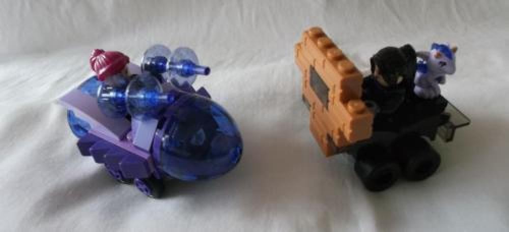 Lego Psylocke vs Shadowcat