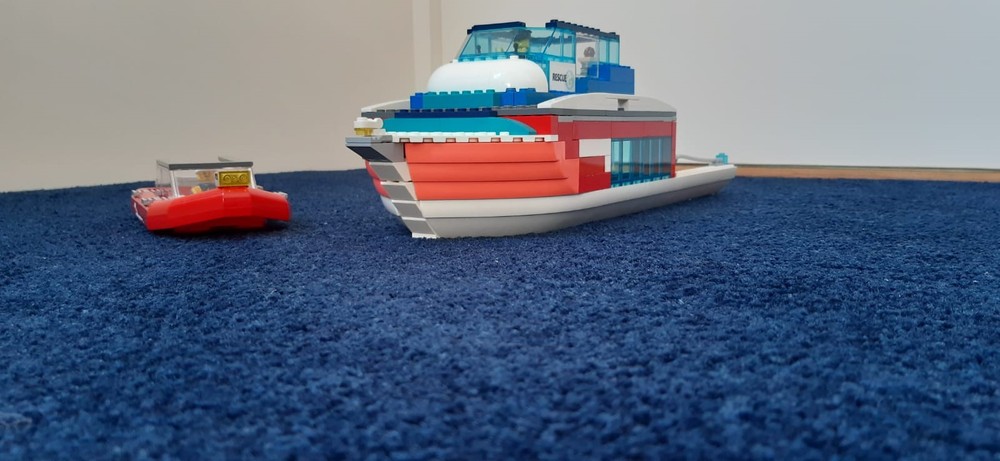 Lego Rescue boat