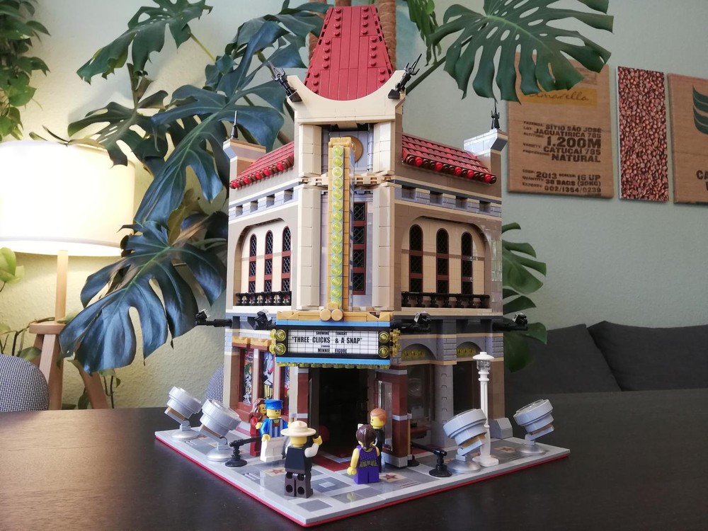 Lego Re-Opened Palace Cinema (10232)