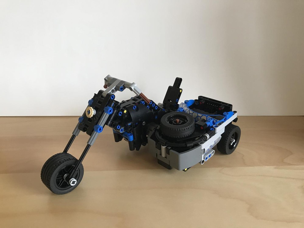 Lego 42123 Chopper with sidecar