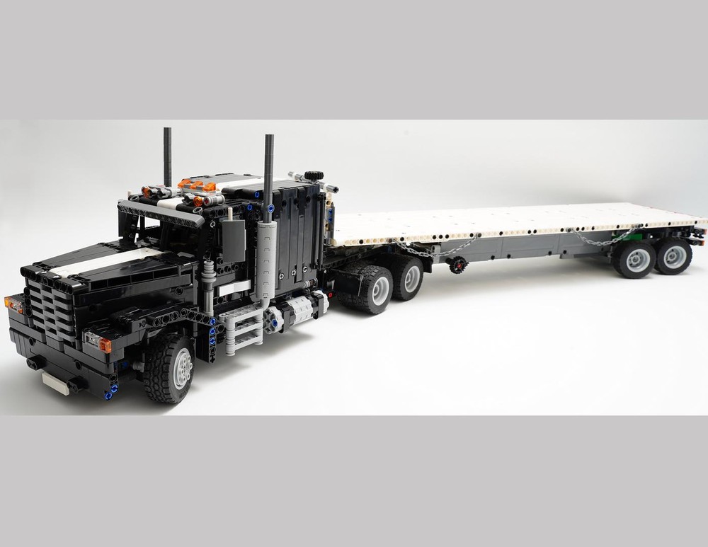Lego 42078 US Truck with Trailer - similar to Freightliner Conventional