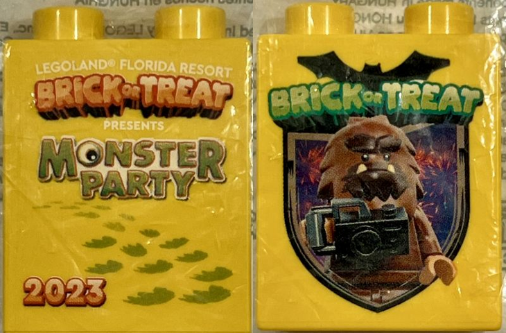 Lego Duplo, Brick 1 x 2 x 2 with LEGOLAND Florida Resort Brick or Treat Presents Monster Party 2023, Square Foot Minifigure Pattern / Yellow