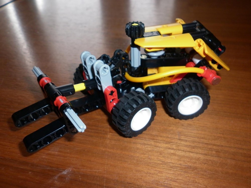 Lego Telehandler 42101