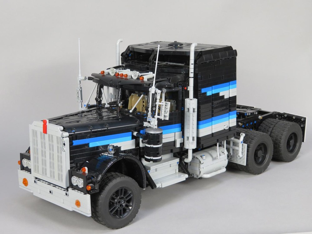 Lego Kenworth W-900 New version