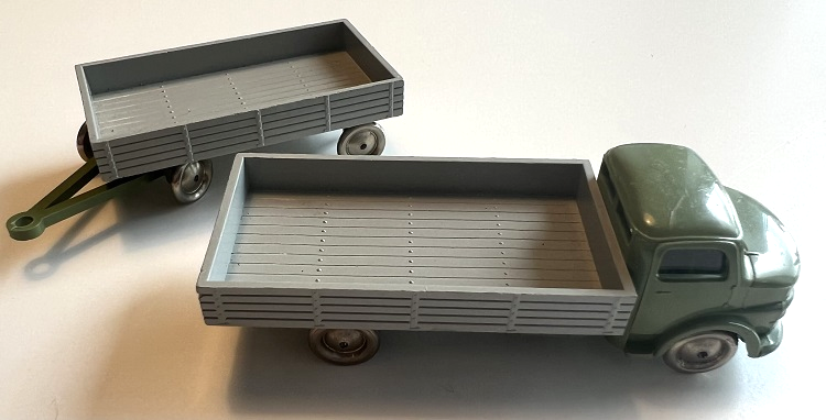 Lego HO Scale, Mercedes Open Bed Truck with Trailer, Gray Flatbed