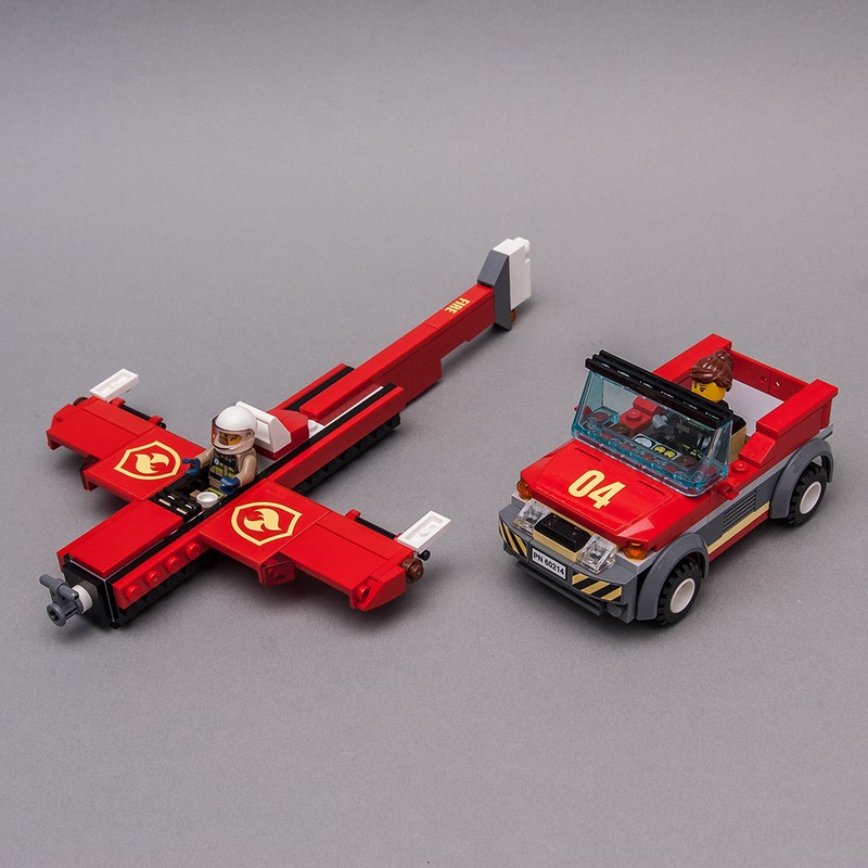 Lego 60214 Airplane & Safari Car