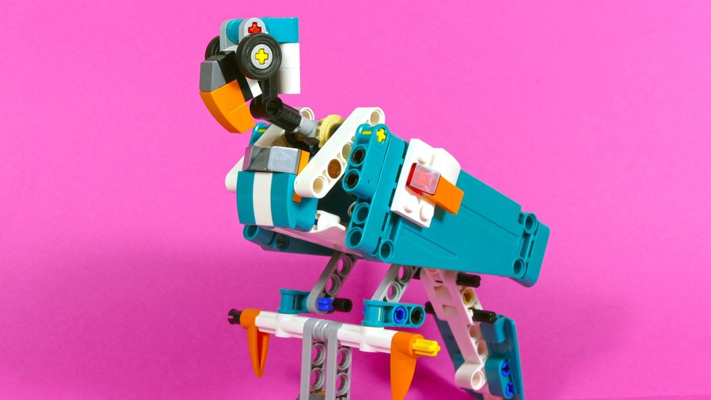 Lego 42117 Parrot - LEGO Technic 42117 Z Model