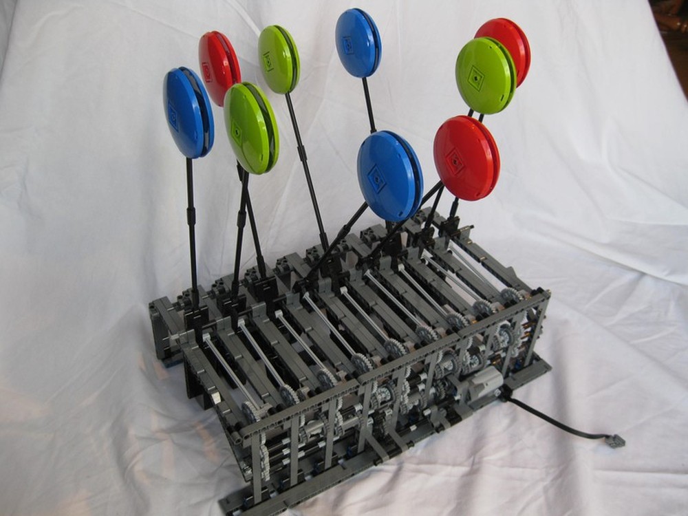 Lego Synchro Pods