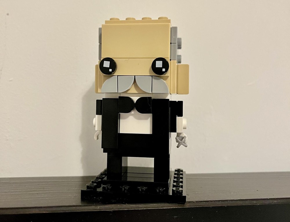 Lego Alfred Pennyworth Brickheadz