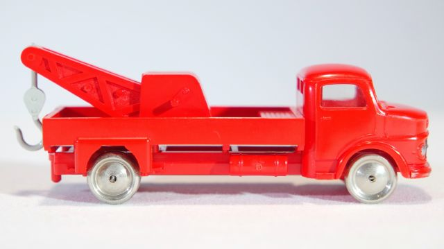 Lego HO Scale Mercedes Tow Truck