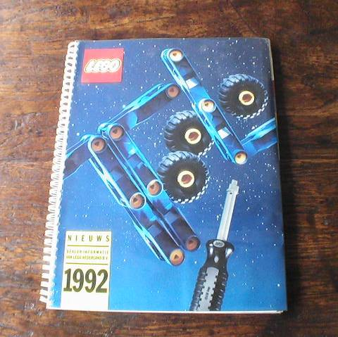 Lego 1992 Dealer Dutch News Information (922220-NL)