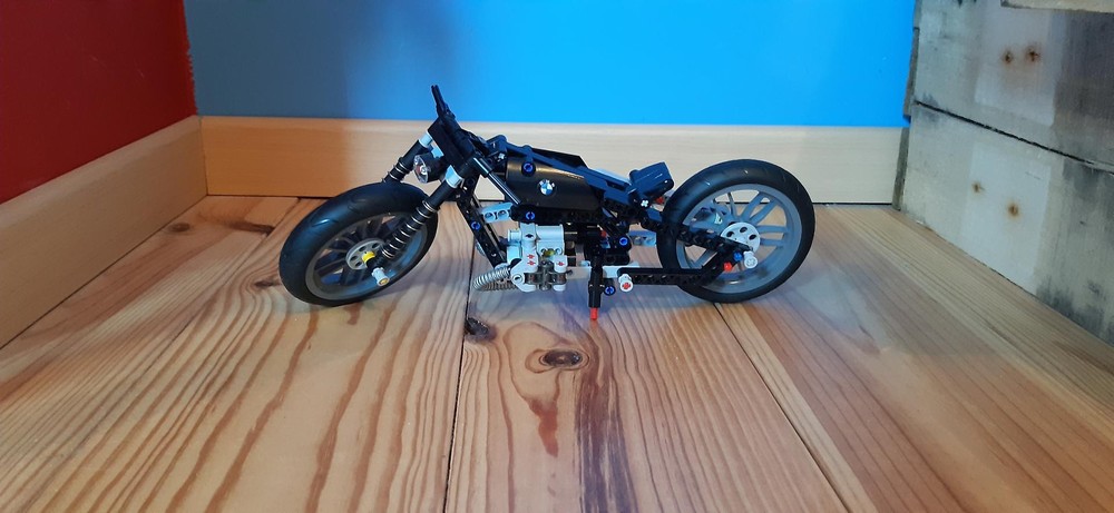 Lego the new BMW R18 Bobber