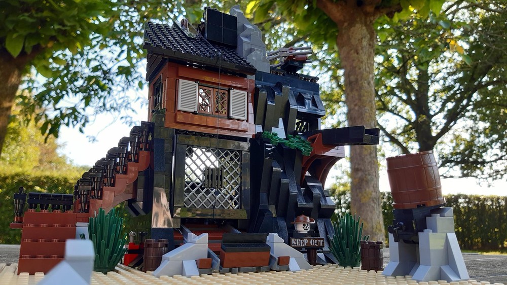 Lego Bandit's Secret Hide-Out Remake (V1)