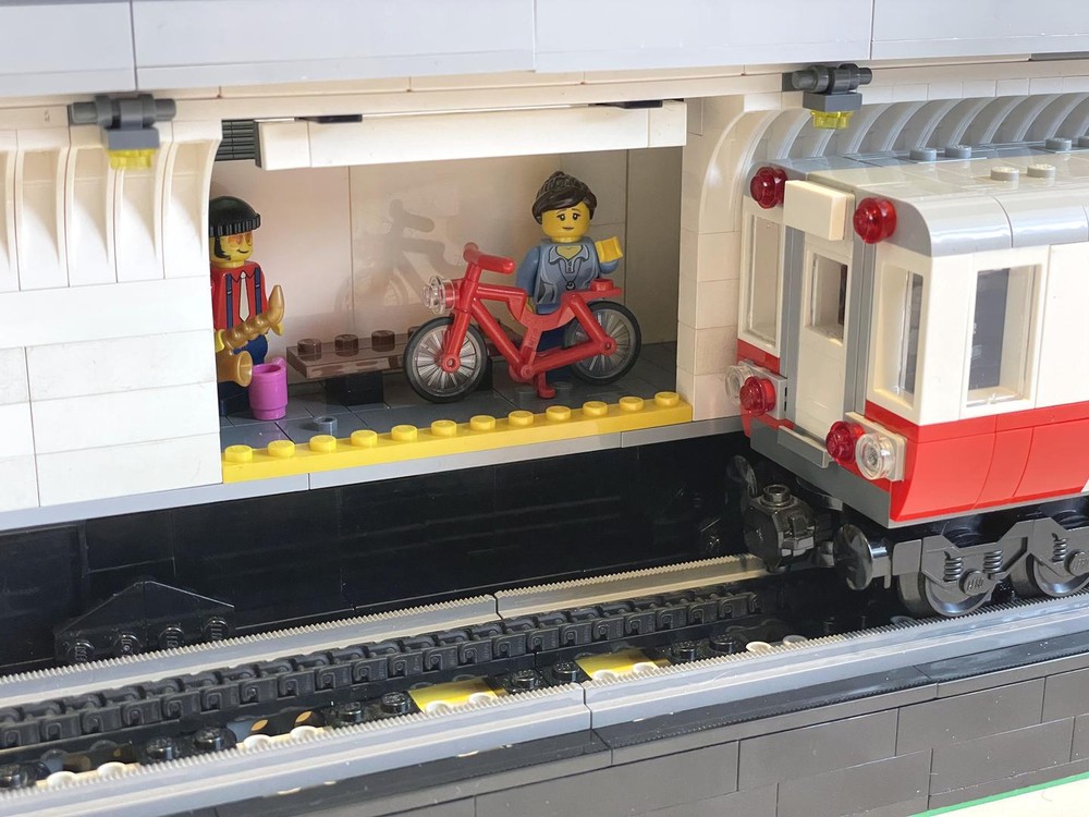 Lego Shifting Subway