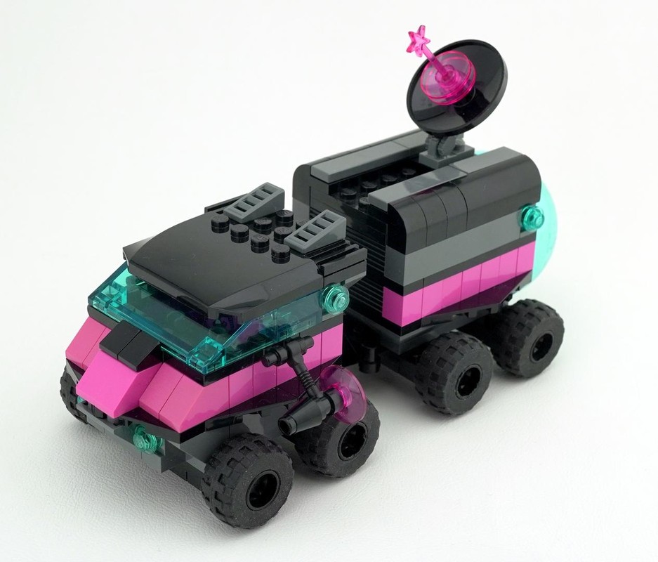 Lego Pinktron Rover (2012)