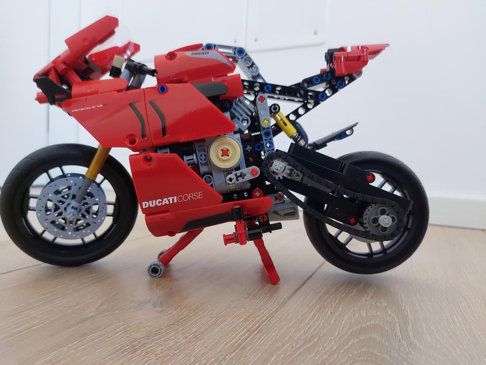 Lego 42107 Ducati Panigale Central & Kickstands
