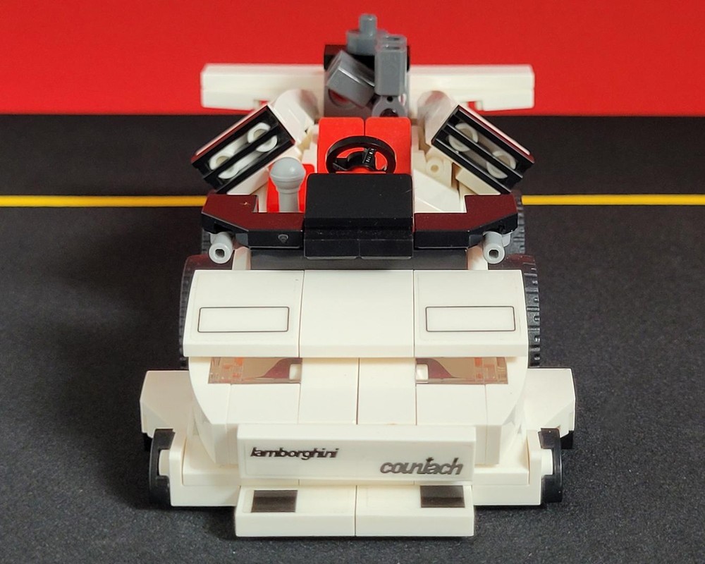 Lego Tooned Lamborghini Countach & Wheel Balancing Machine