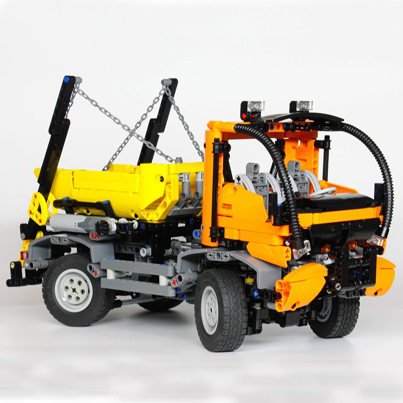 Lego Multicar 4x4 and container module