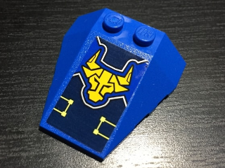 Lego Wedge 4 x 4 Triple with Stud Notches with Yellow Nexo Knights Bull Head and Circuitry Pattern (Sticker) - Set 70322